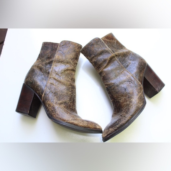 Donald J. Pliner boots - Picture 2 of 14